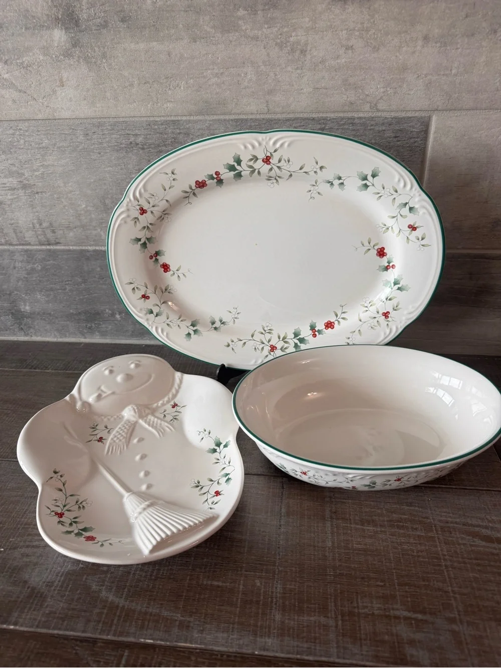 Pfaltzgraff Winterberry Christmas Serving Tray Serving Bowl & Candy Dish (3pcs)